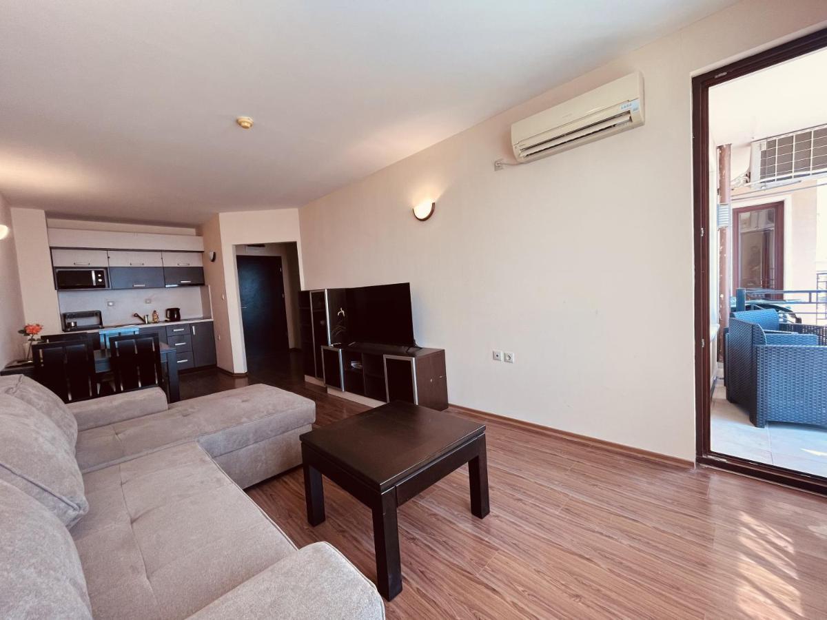 Sea View Rental Front Beach Golden Sands Luaran gambar