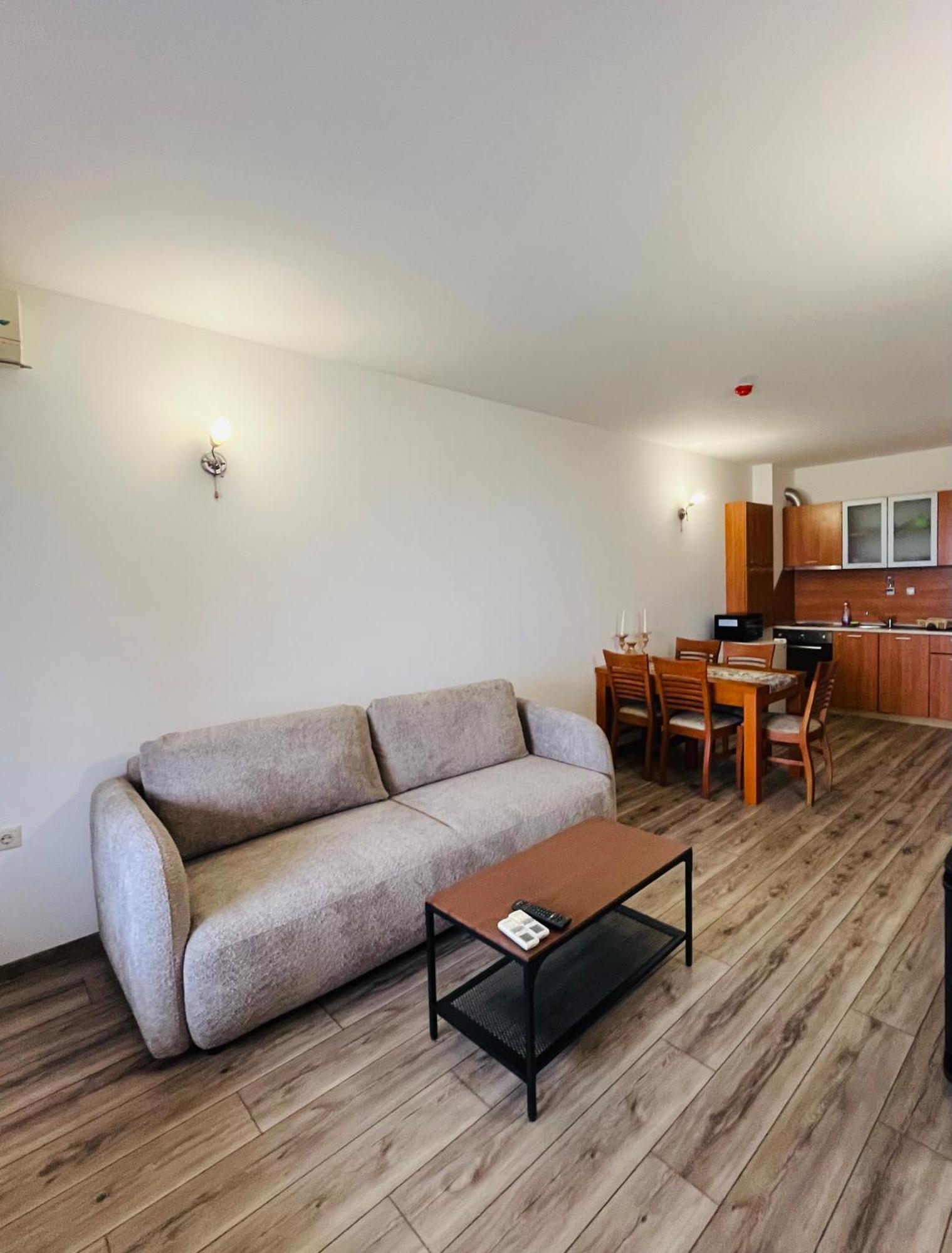 Sea View Rental Front Beach Golden Sands Luaran gambar