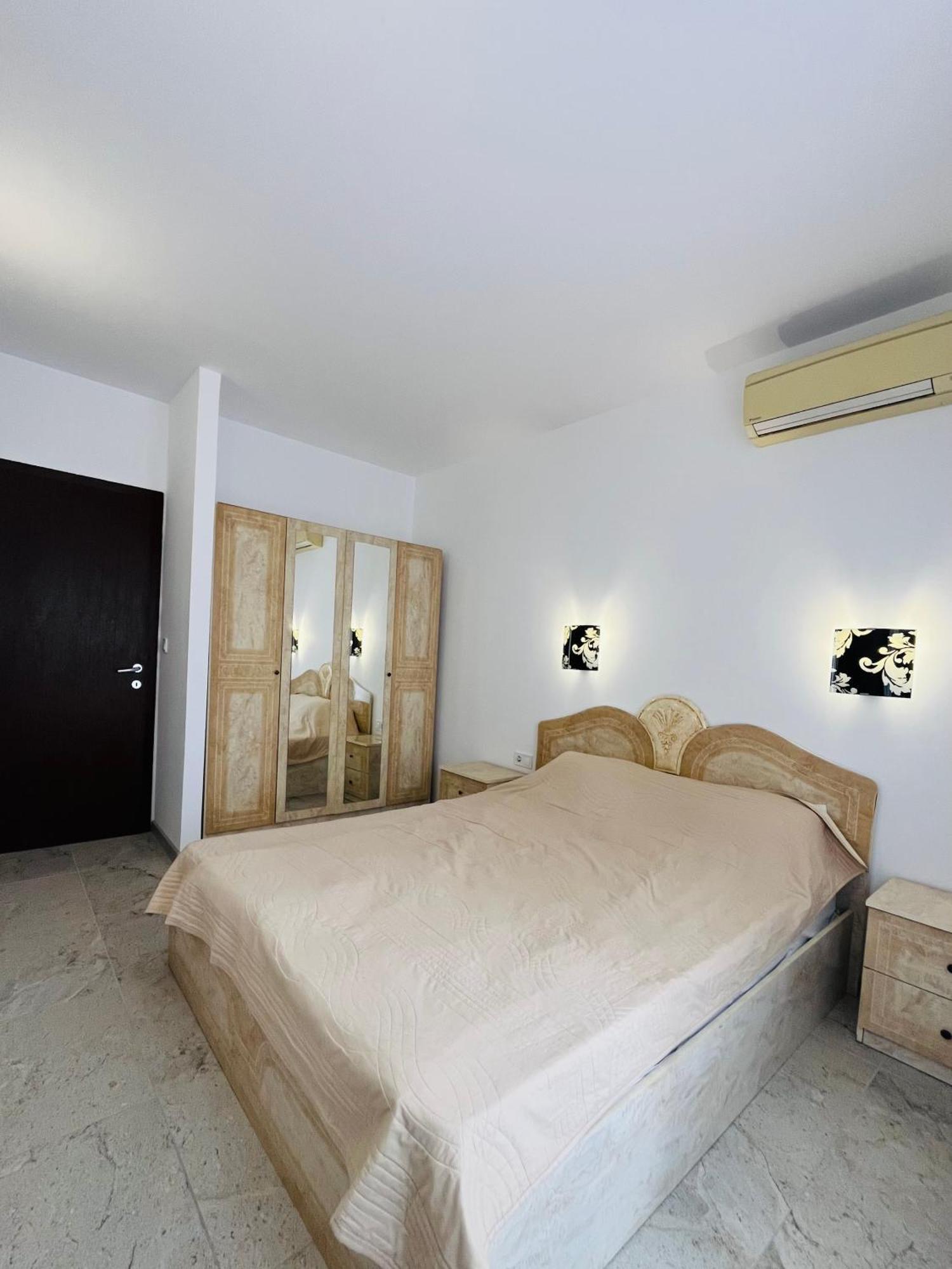 Sea View Rental Front Beach Golden Sands Luaran gambar