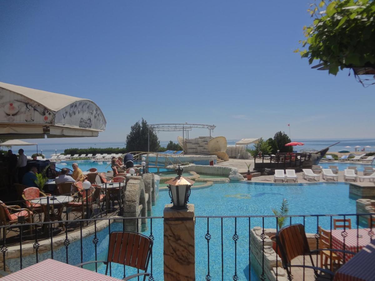 Sea View Rental Front Beach Golden Sands Luaran gambar